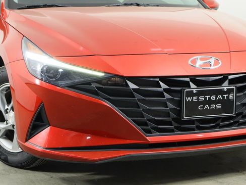 Used 2021 Hyundai Elantra SE image 42