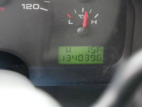 Used 2005 Ford F150 XLT image 26