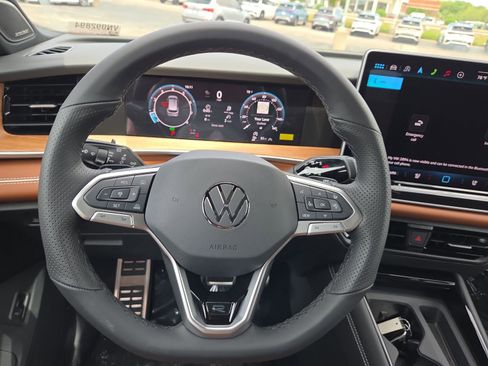 New 2026 Volkswagen Tiguan SEL R-Line AWD/4WD image 26