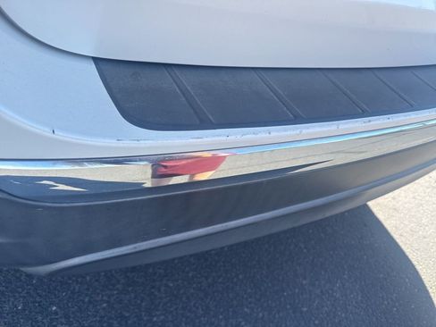 Used 2012 Toyota Highlander Limited w/ Tow Pkg image 8