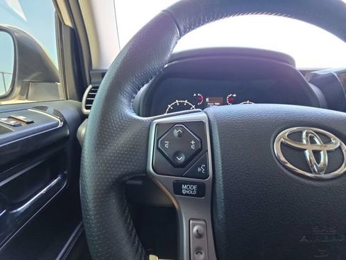 Used 2020 Toyota 4Runner SR5 Premium w/ Moonroof Package AWD/4WD image 11