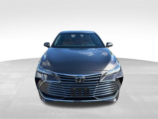 Used 2019 Toyota Avalon Limited w/ All Weather Liner Package FWD image 3