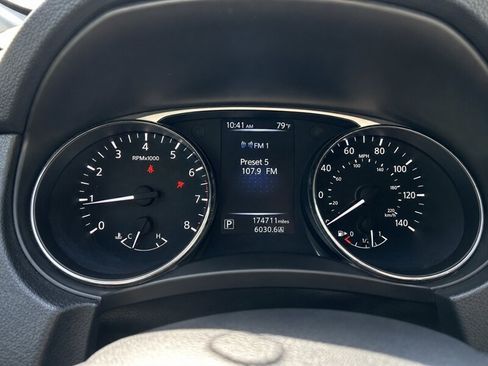 Used 2016 Nissan Rogue S AWD/4WD image 13