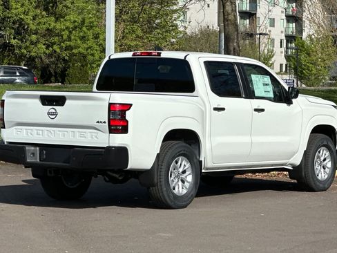 New 2026 Nissan Frontier S image 2