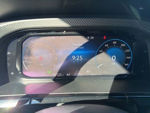 Used 2025 Volkswagen Atlas Cross Sport SEL R-Line image 21