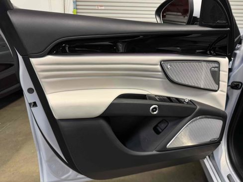 Used 2023 Maserati Grecale Modena image 82