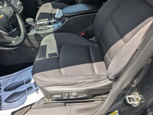 Used 2022 Chevrolet Malibu RS FWD image 22