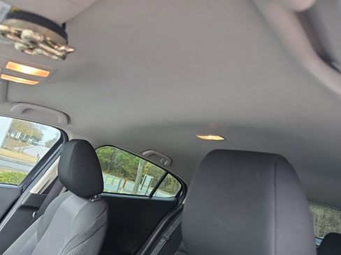 Used 2014 MAZDA MAZDA3 i Touring image 19