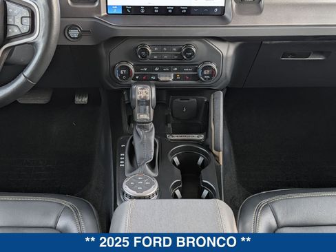 Certified 2025 Ford Bronco Badlands image 18