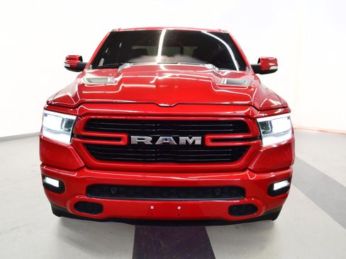 Used 2019 RAM 1500 Laramie w/ Sport Appearance Package AWD/4WD image 3