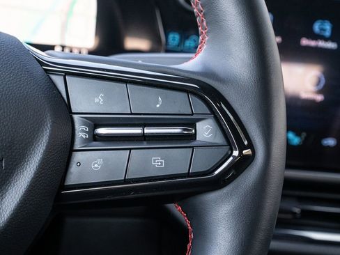 Used 2024 Chevrolet Equinox EV RS image 19