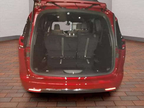 New 2026 Chrysler Pacifica Select FWD image 20