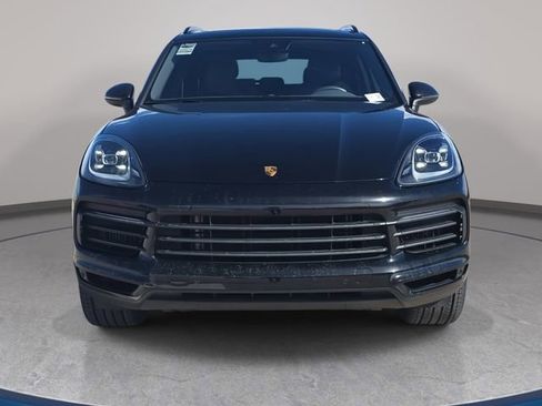 Used 2023 Porsche Cayenne Platinum Edition AWD/4WD image 3