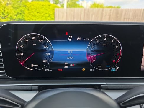 Used 2025 Mercedes-Benz GLS 450 4MATIC image 24