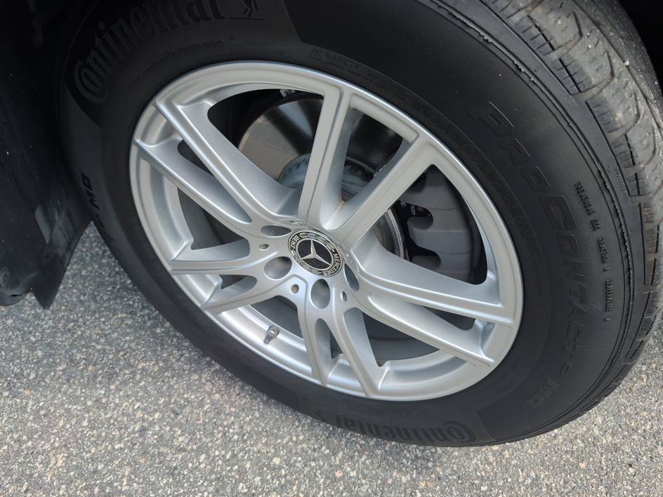Used 2025 Mercedes-Benz GLC 300 4MATIC image 7