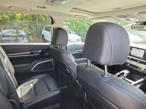 Used 2025 Kia Telluride S FWD image 31