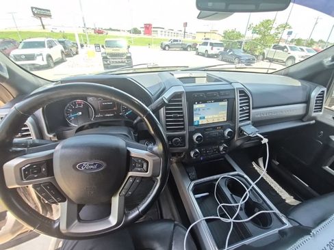 Used 2019 Ford F350 Platinum w/ Platinum Ultimate Package AWD/4WD image 15