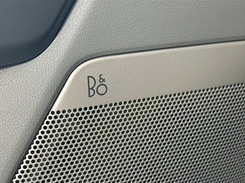 Used 2021 Ford F150 Lariat w/ Equipment Group 502A High image 19