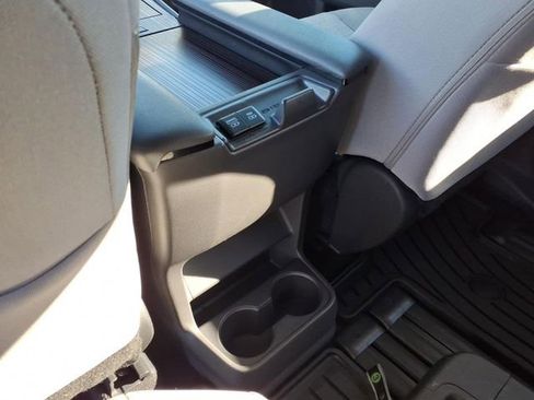 Used 2023 Toyota Sienna LE image 8