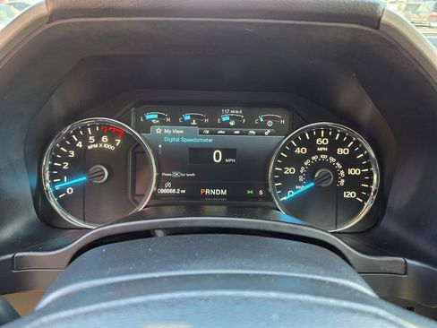 Used 2019 Ford F150 Lariat image 32