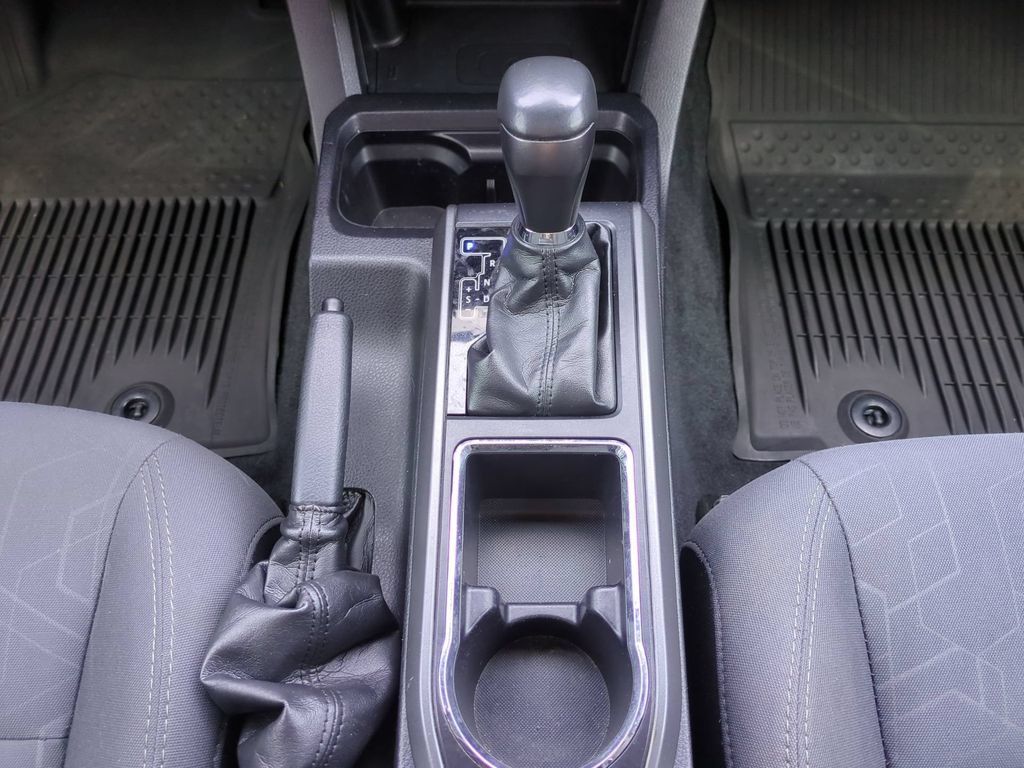 Used 2019 Toyota Tacoma TRD Off-Road AWD/4WD image 22