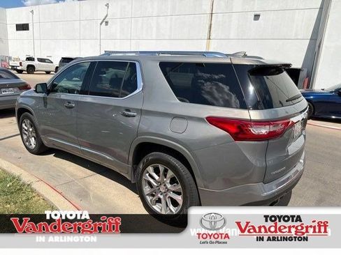 Used 2019 Chevrolet Traverse Premier w/ Driver Confidence II Package FWD image 1