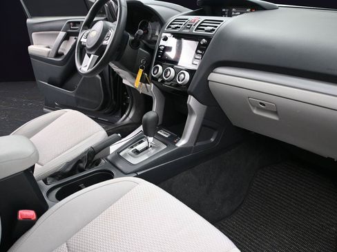 Used 2017 Subaru Forester 2.5i Premium w/ All-Weather Package AWD/4WD image 18