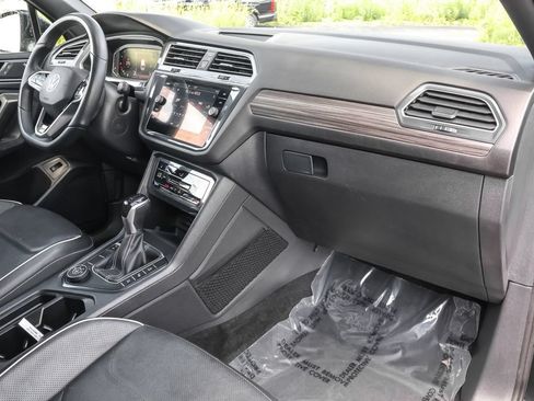 Used 2022 Volkswagen Tiguan SEL R-Line AWD/4WD image 36