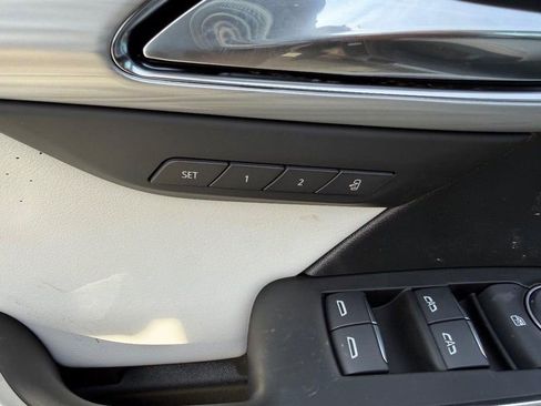 New 2026 Buick Envision Avenir image 19