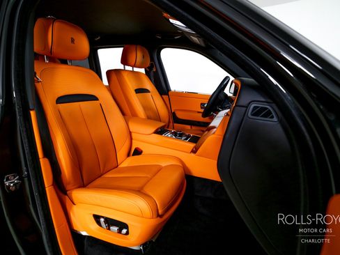 Used 2023 Rolls-Royce Cullinan AWD/4WD image 35