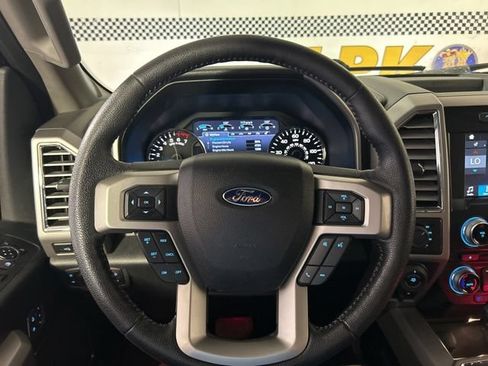 Used 2016 Ford F150 Lariat w/ Equipment Group 502A Luxury AWD/4WD image 14