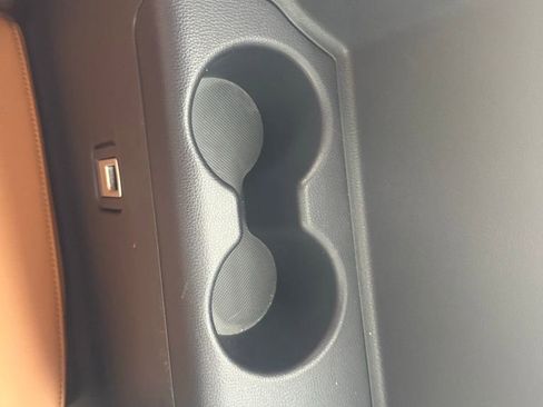 Used 2025 Toyota Highlander Platinum AWD/4WD image 40