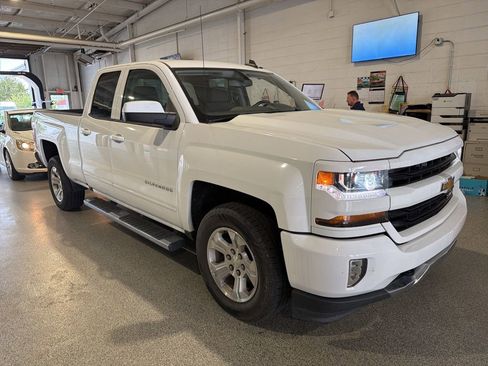 Used 2019 Chevrolet Silverado 1500 LT w/ All Star Edition AWD/4WD image 2