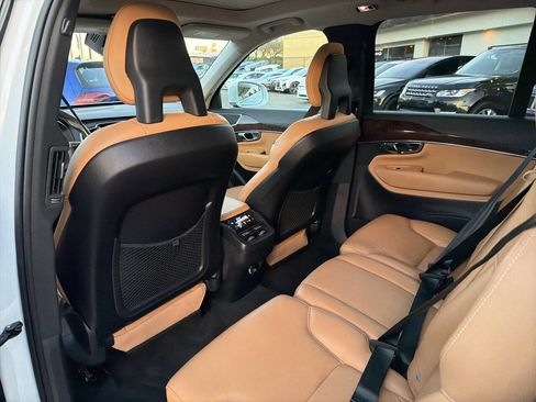 Used 2016 Volvo XC90 T6 Momentum image 21