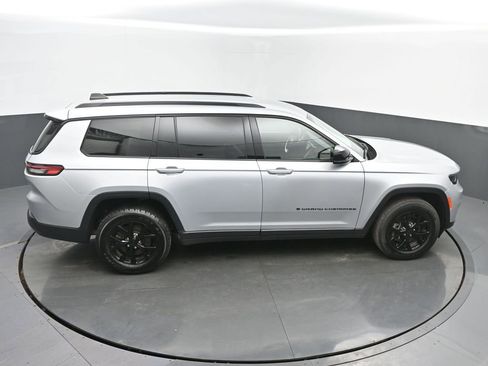 Used 2024 Jeep Grand Cherokee L Laredo AWD/4WD image 45