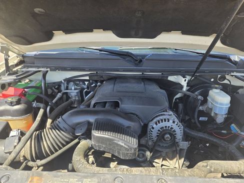 Used 2011 GMC Yukon SLT w/ SLT-2 Equipment Package AWD/4WD image 27