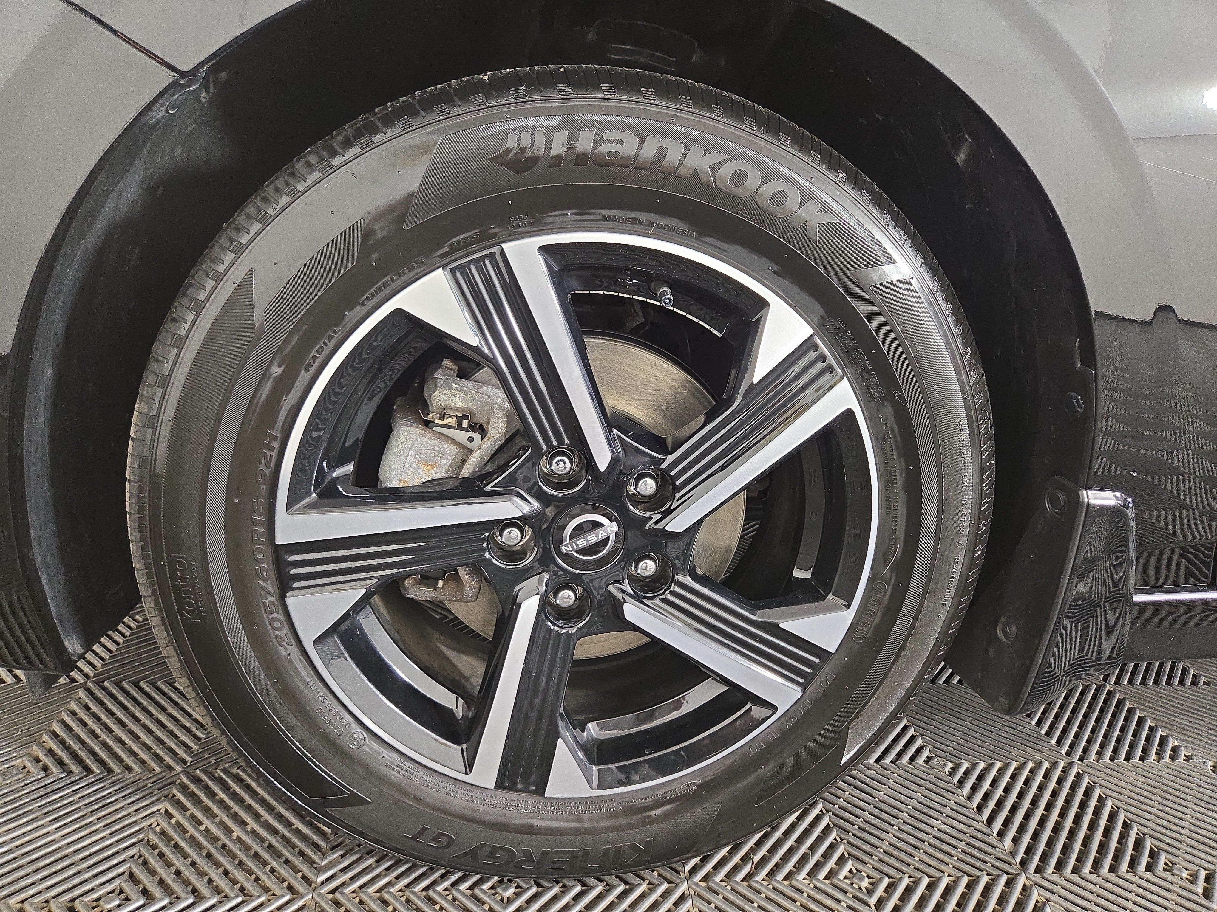 Used 2024 Nissan Sentra SV w/ All-Weather Package FWD image 33