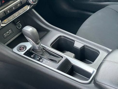 Certified 2023 Nissan Sentra SV FWD image 20