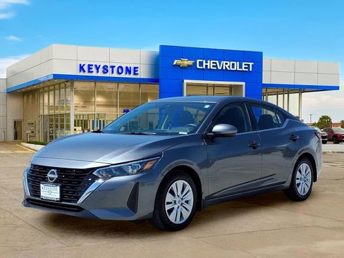 Used 2025 Nissan Sentra S FWD image 3