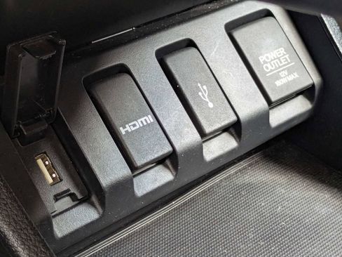 Used 2017 Honda HR-V EX-L image 32