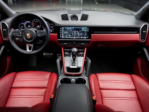Used 2023 Porsche Cayenne Turbo image 40