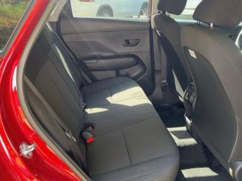 Used 2025 Hyundai Kona SEL FWD image 13