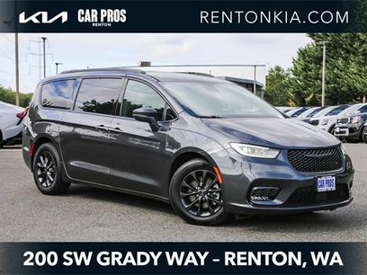 Used 2021 Chrysler Pacifica Touring w/ S Appearance Package