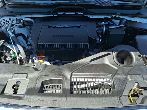 Certified 2025 Honda Pilot Touring image 28