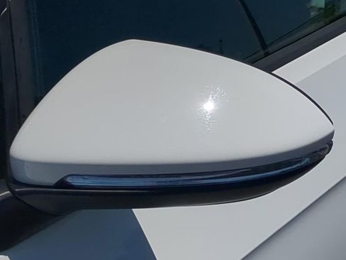Used 2019 Volkswagen Golf SE FWD image 25