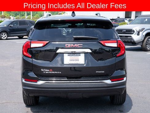 Used 2024 GMC Terrain SLT AWD/4WD image 4