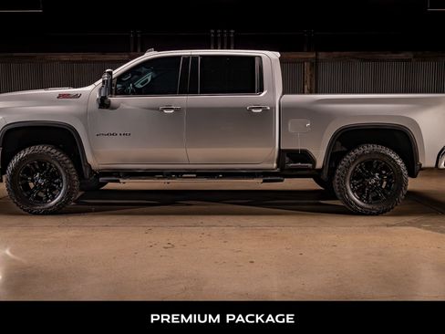 Used 2020 Chevrolet Silverado 2500 LTZ w/ LTZ Premium Package image 5