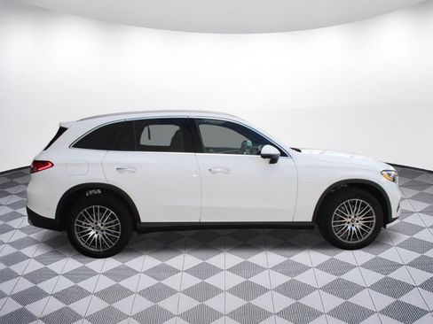 Used 2026 Mercedes-Benz GLC 300 image 8