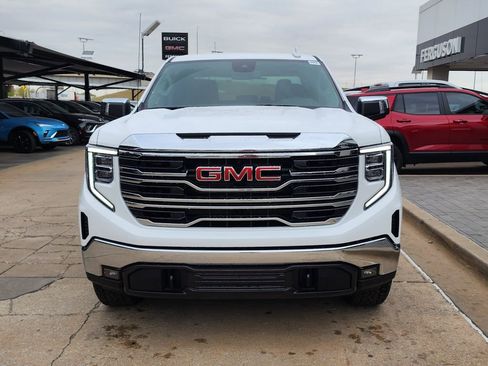 New 2026 GMC Sierra 1500 SLT w/ X31 Off-Road Package AWD/4WD image 9