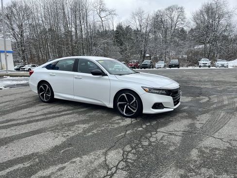 Used 2022 Honda Accord Sport image 11